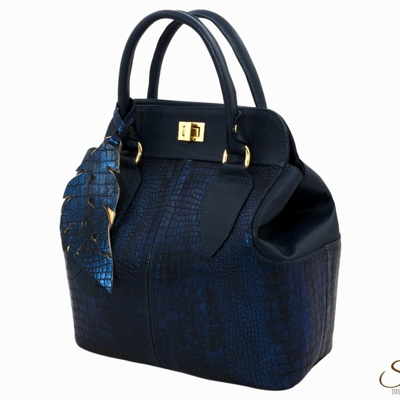 Handbag - Picture 9 of 16